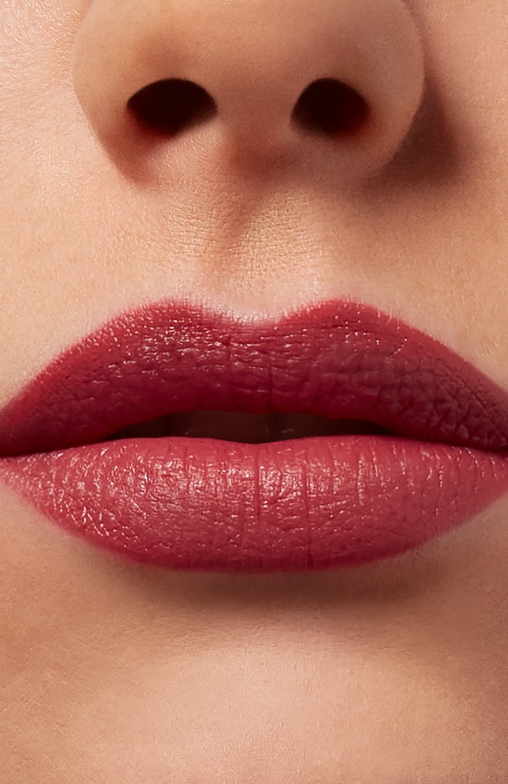 Губная помада rosso valentino matte (рефил), 407r (3.5g) VALENTINO цвета по цене 4290 руб., арт. 3614273232333, фото 3 Губная помада rosso valentino matte (рефил), 407r (3.5g) VALENTINO, арт. 3614273232333, фото 3