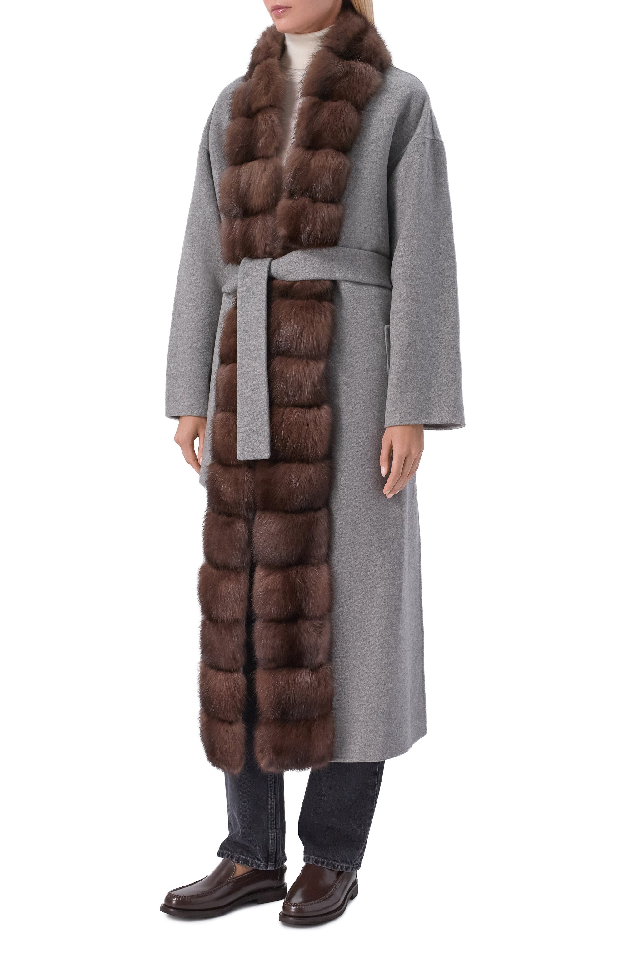 Кашемировое пальто с отделкой из соболя KITON серого цвета по цене 4865000 руб., арт. D62693K0576L, фото 3 Кашемировое пальто с отделкой из соболя KITON, арт. D62693K0576L, фото 3