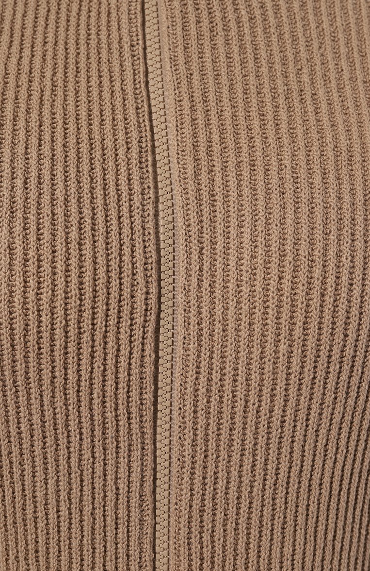 Мужской хлопковый кардиган BRUNELLO CUCINELLI бежевого цвета, арт. M2W70B2306 | Фото 5 (Длина (для топов): Стандартные; Рукава: Длинные; Материал внешний: Хлопок; Мужское Кросс-КТ: Кардиган-одежда; Стили: Кэжуэл; Застежка: Молния)