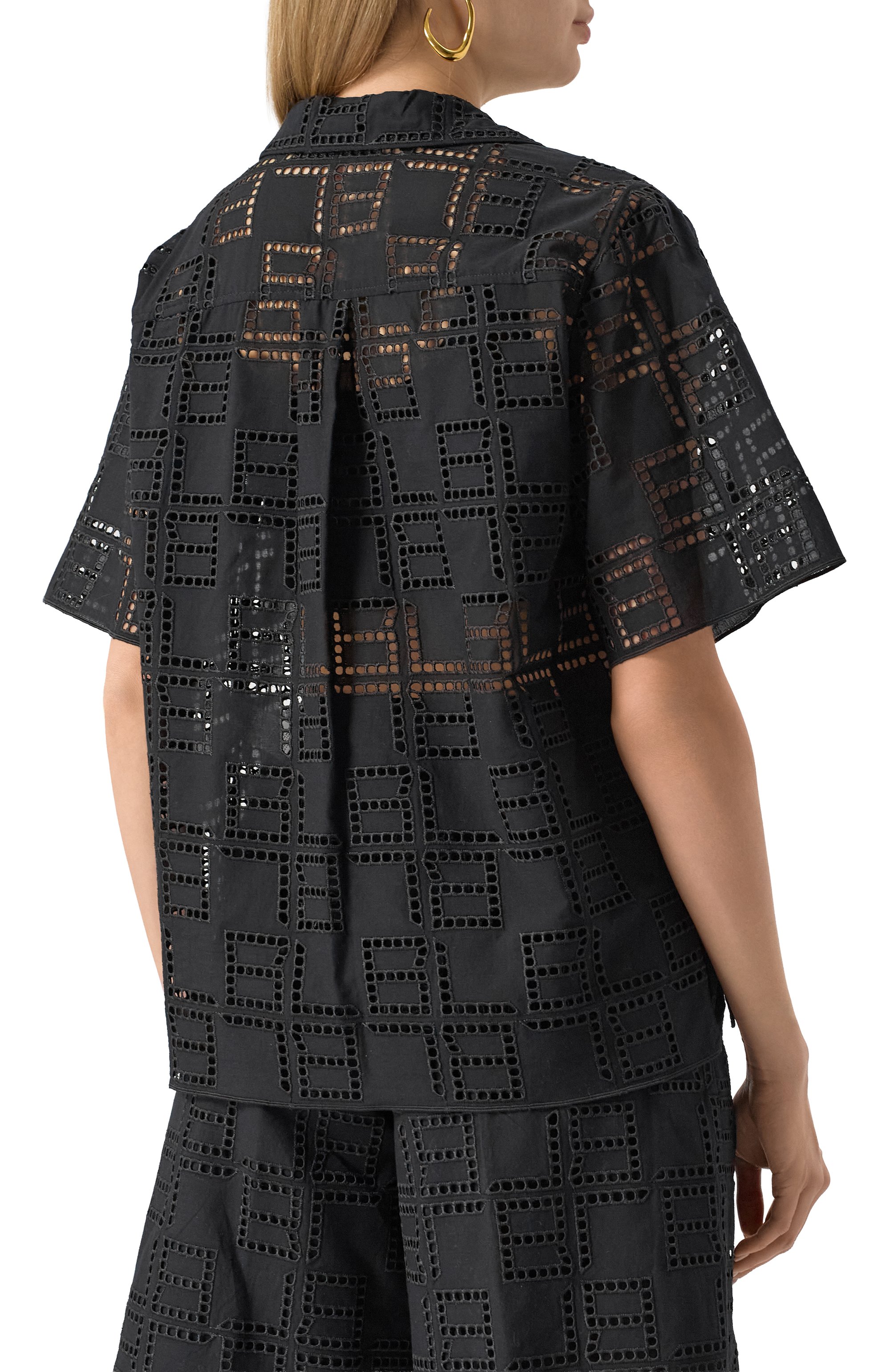 Рубашка BEATRICE .B черного цвета по цене 31000 руб., арт. 25FE4236NASHI, фото 4 Рубашка BEATRICE .B, арт. 25FE4236NASHI, фото 4