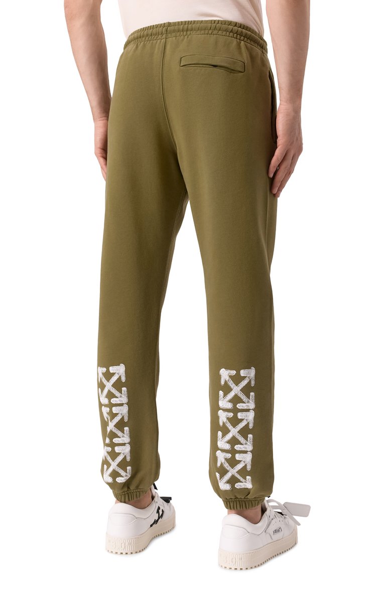 Мужские хлопковые джоггеры OFF-WHITE хаки цвета, арт. 0MCH057S25FLE001 | Фото 4 (Материал внешний: Хлопок; Стили: Спорт-шик, Милитари; Автоматизация ТО: Проставлено; Силуэт М (брюки): Джоггеры; Длина (брюки, джинсы): Стандартные; Автоматизация состава: Проставлено)