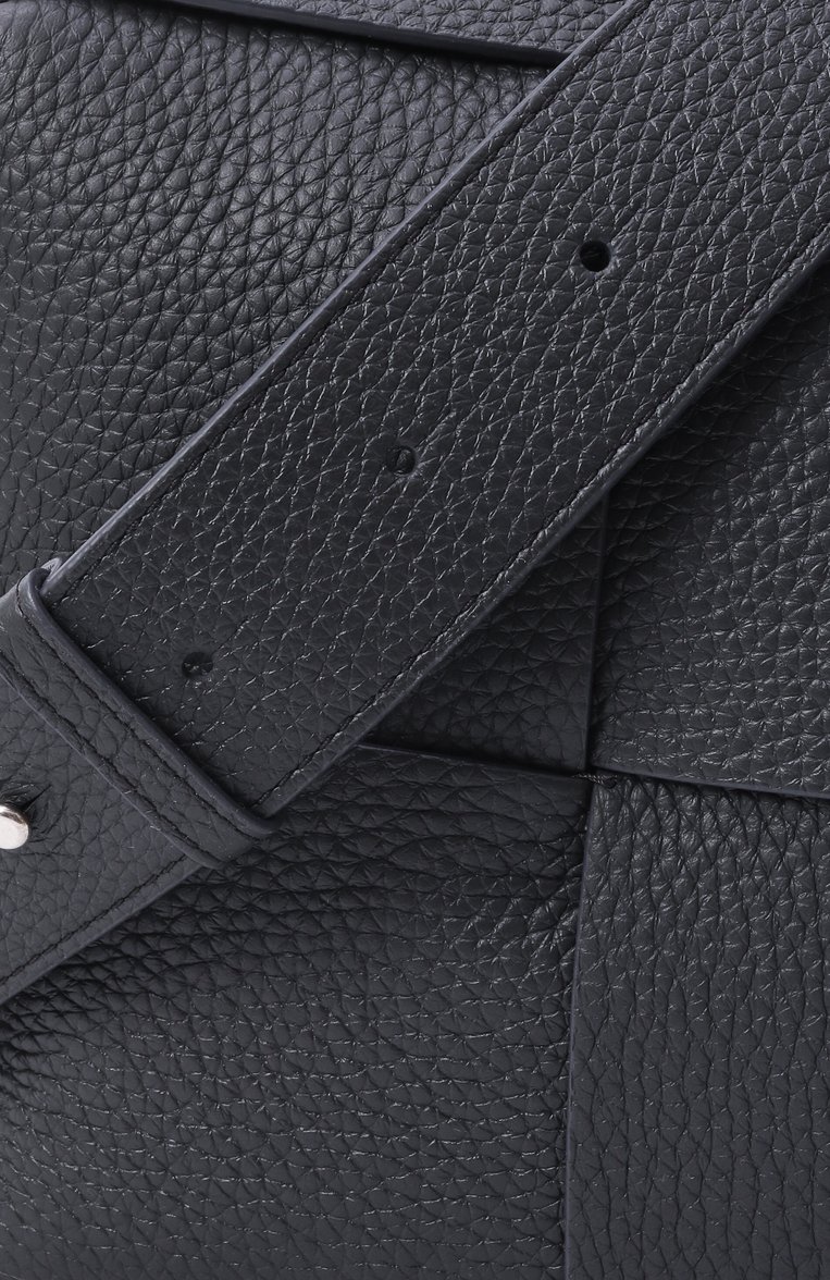 Мужская сумка arco medium BOTTEGA VENETA темно-серого цвета, арт. 731165 V4FV1 | Фото 3 (Ремень/цепочка: На ремешке; Размер: medium; Материал: Натуральная кожа; Автоматизация ТО: Проставлено; Автоматизация состава: Проставлено)