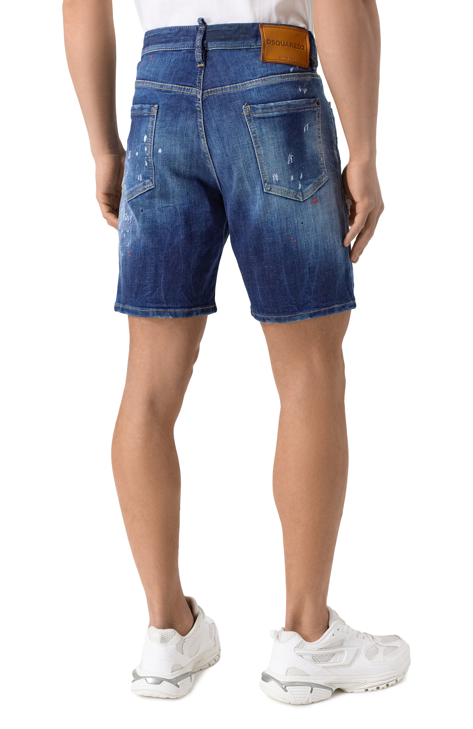 Джинсовые шорты DSQUARED2 синего цвета по цене 61550 руб., арт. S74MU0884/S30664, фото 4 Джинсовые шорты DSQUARED2, арт. S74MU0884/S30664, фото 4