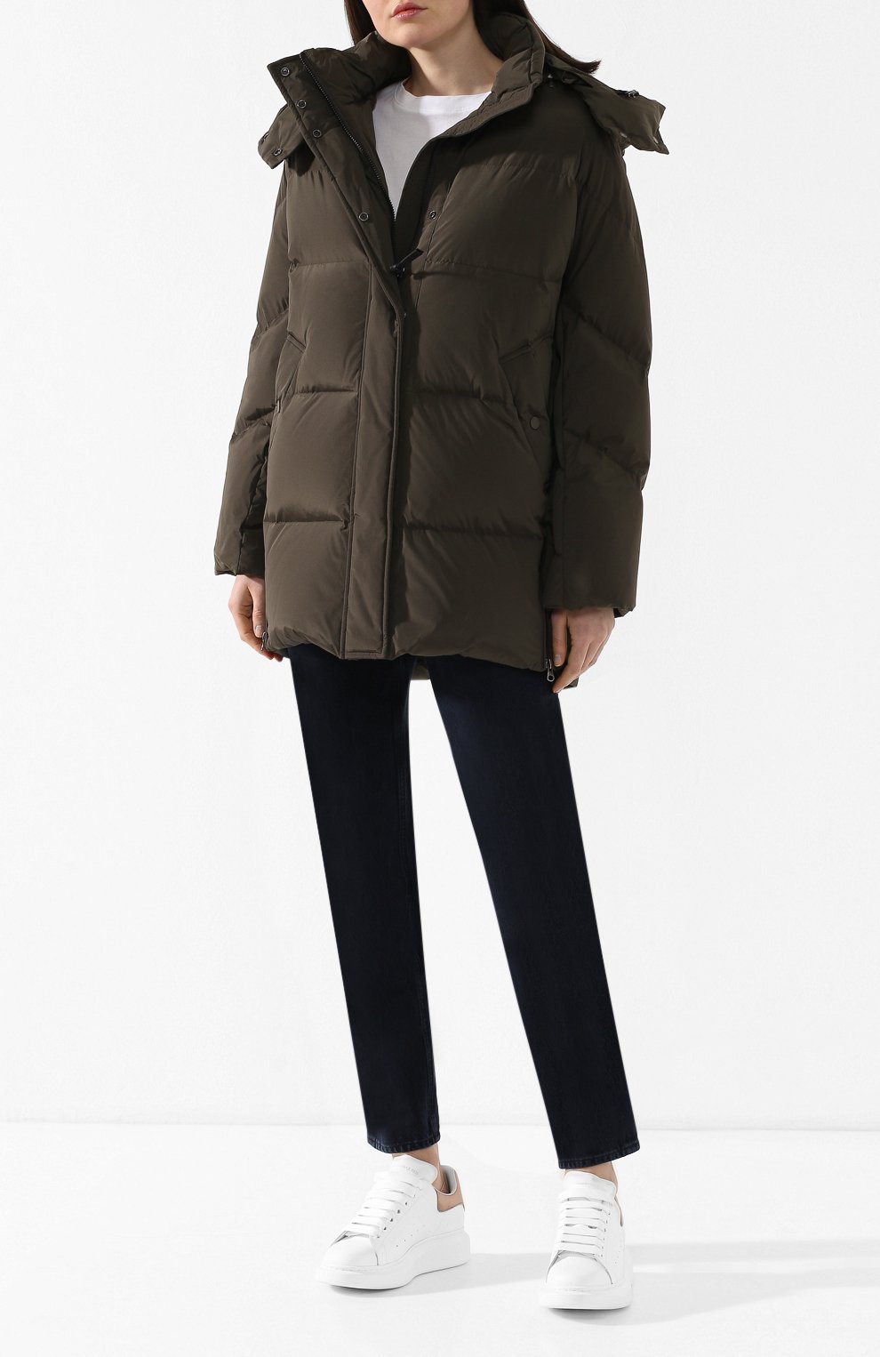 Стеганый пуховик с капюшоном WOOLRICH хаки цвета по цене 72250 руб., арт. WWCPS2599/PD40, фото 2 Стеганый пуховик с капюшоном WOOLRICH, арт. WWCPS2599/PD40, фото 2