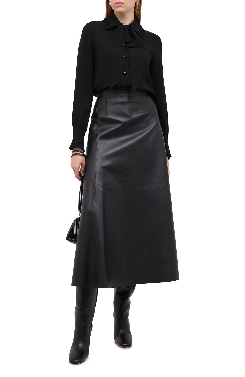 Блузка CELINE черного цвета по цене 170500 руб., арт. 2B395865C, фото 2 Блузка CELINE, арт. 2B395865C, фото 2