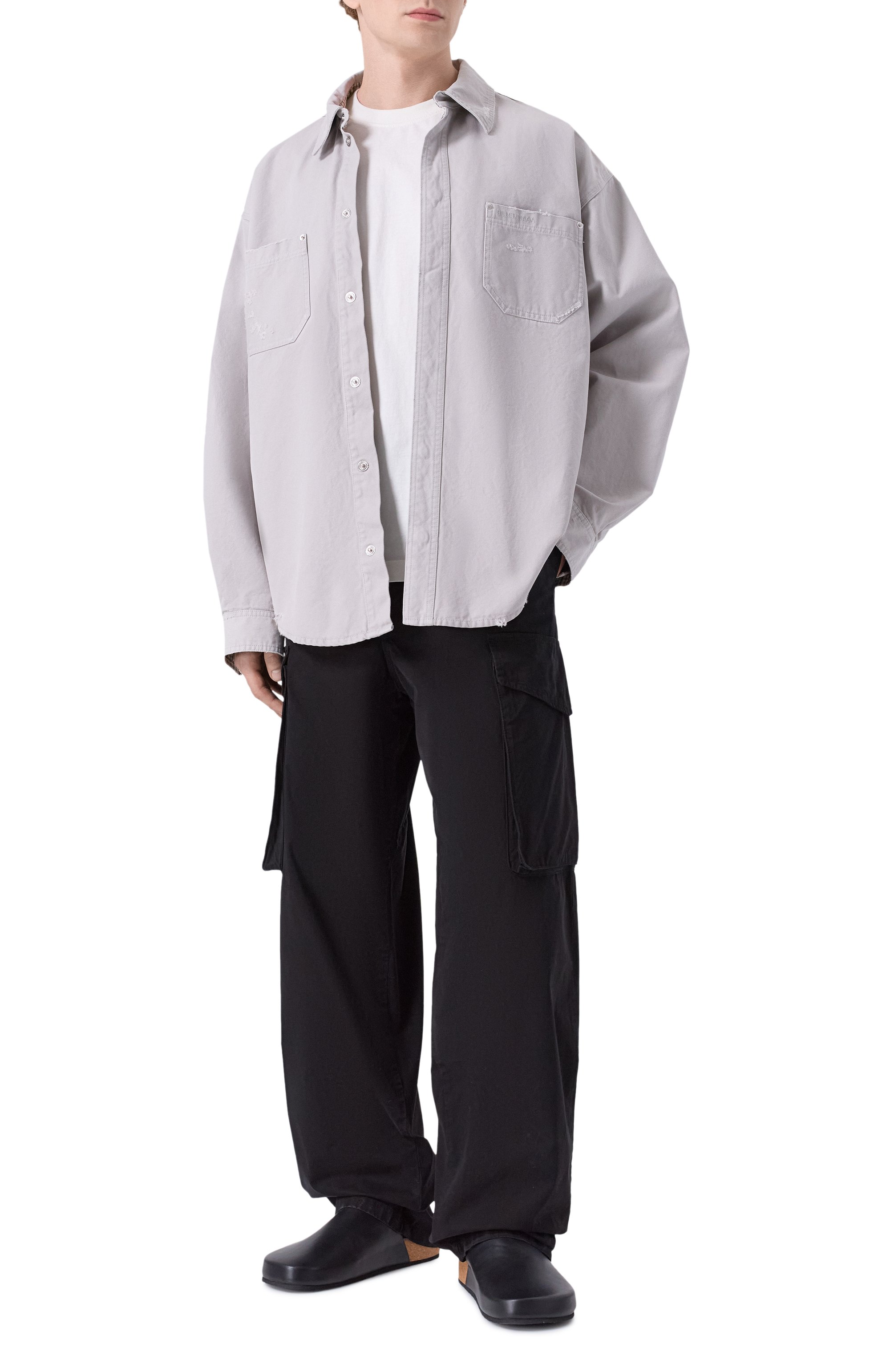 Хлопковая куртка-рубашка BALENCIAGA серого цвета по цене 226500 руб., арт. 839085/TRP15, фото 2 Хлопковая куртка-рубашка BALENCIAGA, арт. 839085/TRP15, фото 2