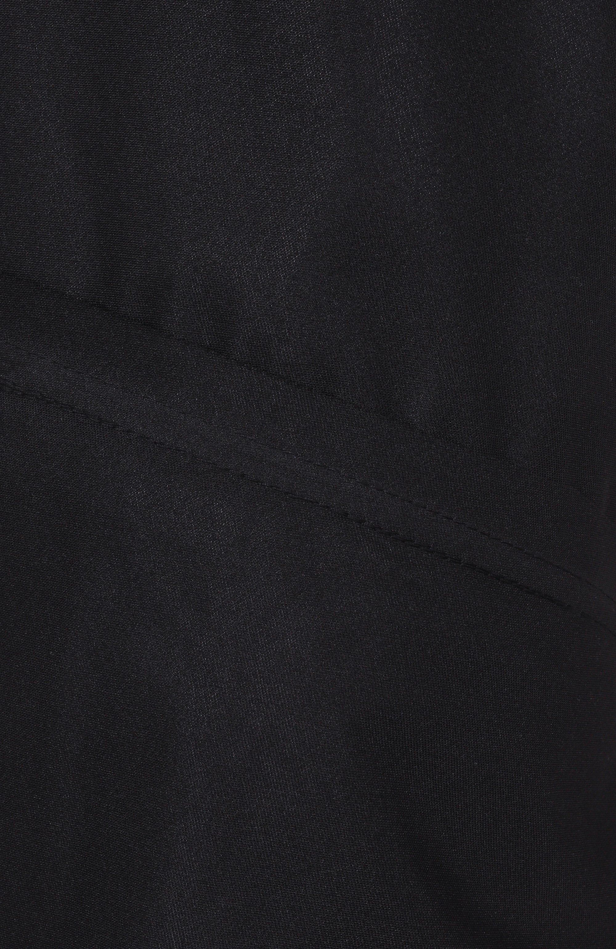 Плащ RAINS черного цвета по цене 11950 руб., арт. RA12010, фото 11 Плащ RAINS, арт. RA12010, фото 11