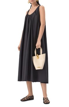 Женская сумка le bambola JACQUEMUS кремового цвета, арт. 24H243BA389 | Фото 7 (Ремень/цепочка: На ремешке; Материал: Натуральная кожа; Размер: small)