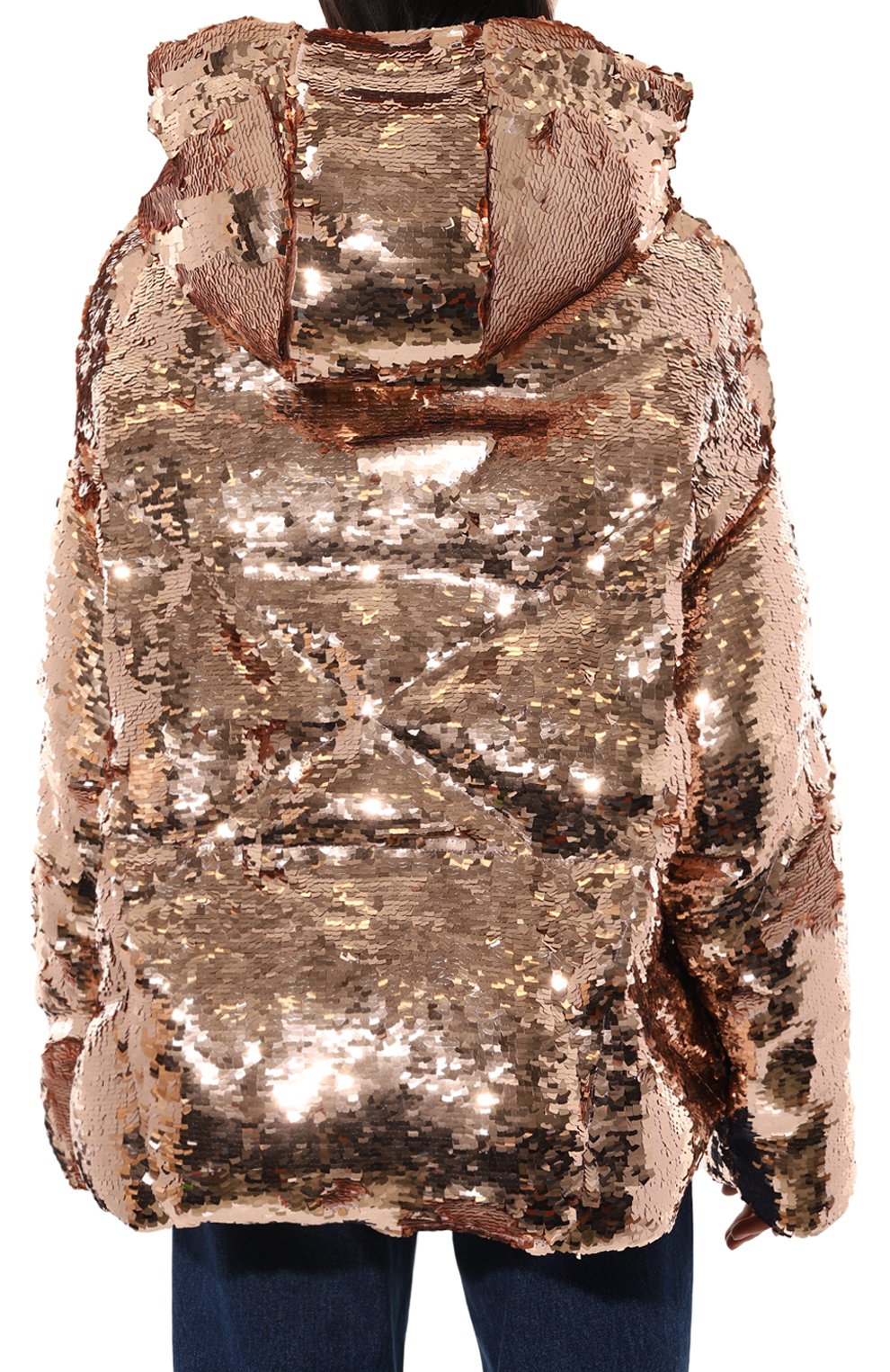 Пуховик с отделкой пайетками KHRISJOY золотого цвета по цене 255500 руб., арт. KWF24R0601/PS0001/1, фото 4 Пуховик с отделкой пайетками KHRISJOY, арт. KWF24R0601/PS0001/1, фото 4