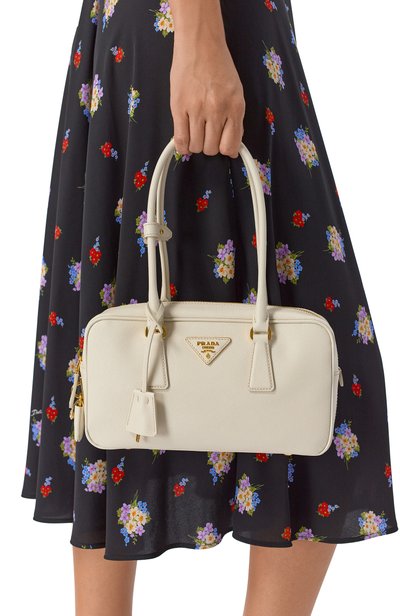 Сумка PRADA кремового цвета по цене 431000 руб., арт. 1BB130/NZV, фото 2 Сумка PRADA, арт. 1BB130/NZV, фото 2