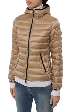 Женская пуховая куртка bles MONCLER бежевого цвета, арт. 1A000-61-5396Q | Фото 3 (Материал подклада: Синтетический материал; Материал внешний: Синтетический материал; Рукава: Длинные; Материал сплава: Проставлено; Длина (верхняя одежда): Короткие; Драгоценные камни: Проставлено; Материал утеплителя: Пух и перо; Стили: Кэжуэл; Кросс-КТ: Куртка, Утепленные; Женское Кросс-КТ: Подстежка)