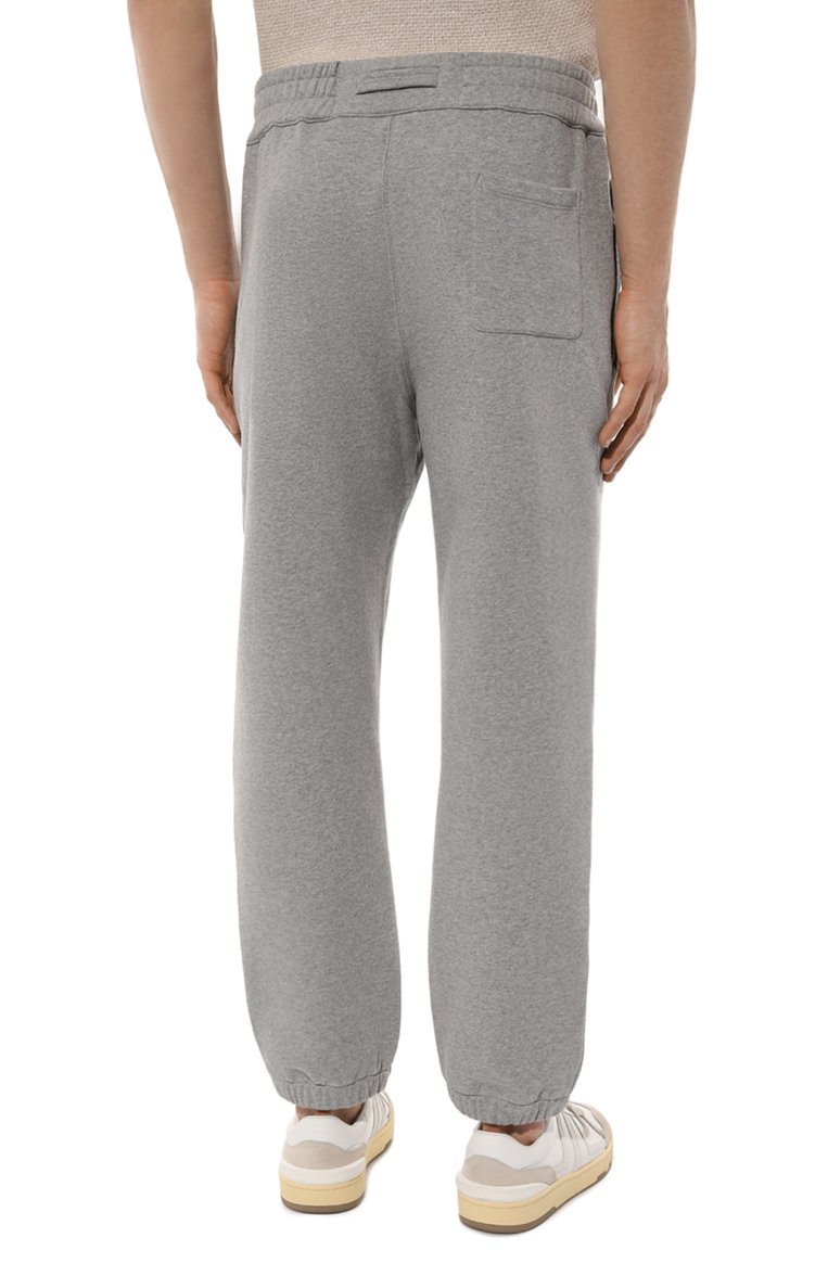 Мужские хлопковые джоггеры ZEGNA серого цвета, арт. UD522A7/DPA7 | Фото 4 (Длина (брюки, джинсы): Стандартные; Материал внешний: Хлопок; Силуэт М (брюки): Джоггеры; Стили: Спорт-шик; Автоматизация состава: Проставлено; Автоматизация ТО: Проставлено)