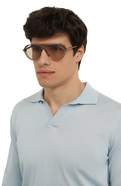 Солнцезащитные очки TOM FORD прозрачного цвета по цене 51450 руб., арт. TF1023 93E, фото 2 Солнцезащитные очки TOM FORD, арт. TF1023 93E, фото 2