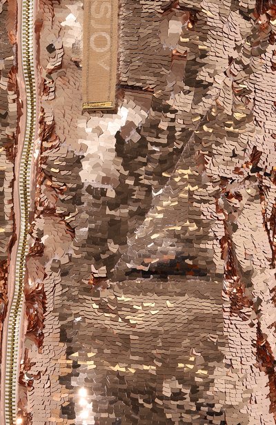 Пуховик с отделкой пайетками KHRISJOY золотого цвета по цене 255500 руб., арт. KWF24R0601/PS0001/1, фото 5 Пуховик с отделкой пайетками KHRISJOY, арт. KWF24R0601/PS0001/1, фото 5