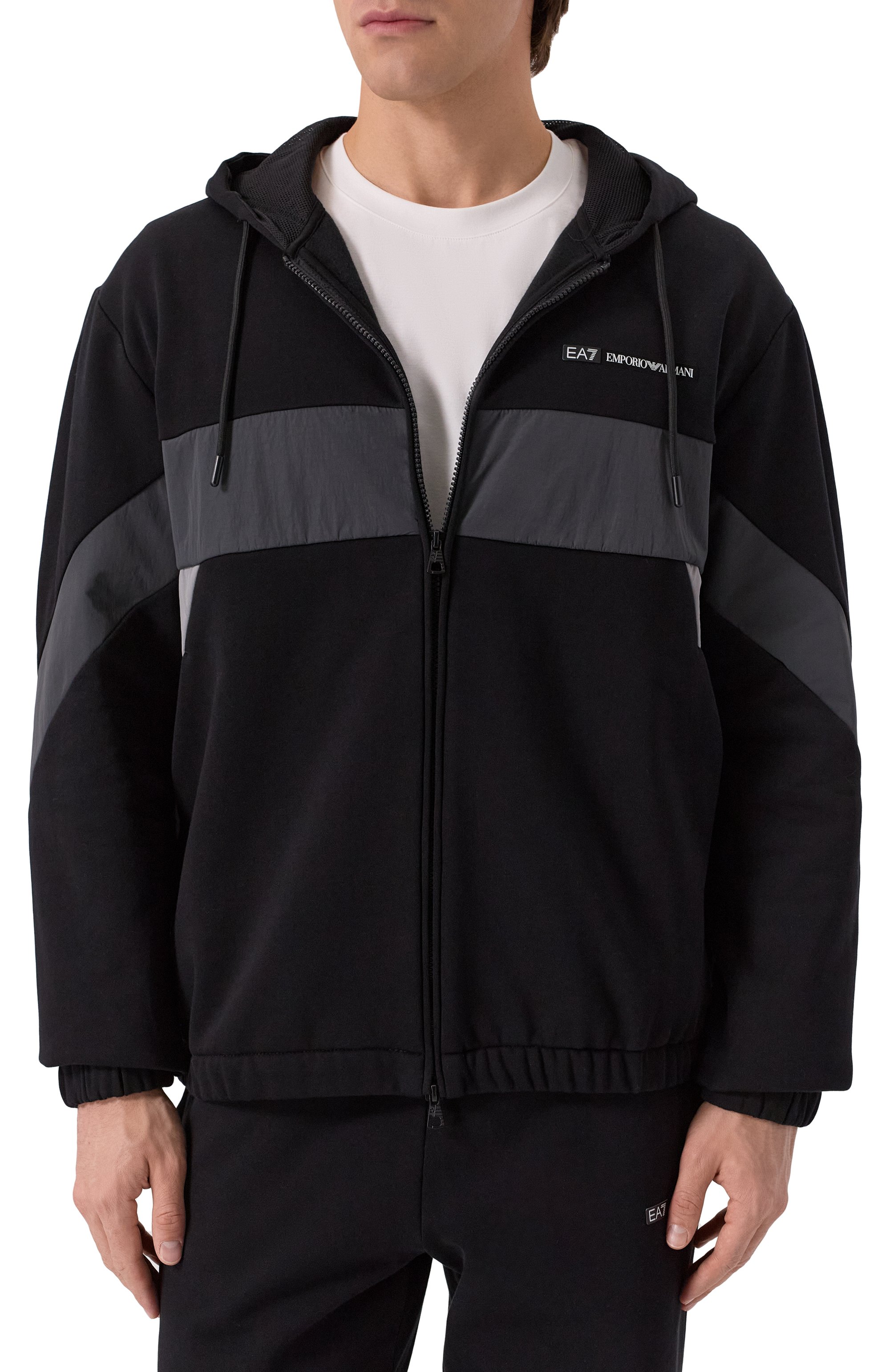 Хлопковый спортивный костюм EA7 черного цвета по цене 29950 руб., арт. 7M000940/AF10377, фото 2 Хлопковый спортивный костюм EA7, арт. 7M000940/AF10377, фото 2