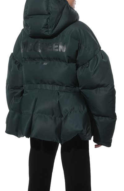 Пуховик ALEXANDER MCQUEEN темно-зеленого цвета по цене 239500 руб., арт. 672915/QZAD1, фото 4 Пуховик ALEXANDER MCQUEEN, арт. 672915/QZAD1, фото 4