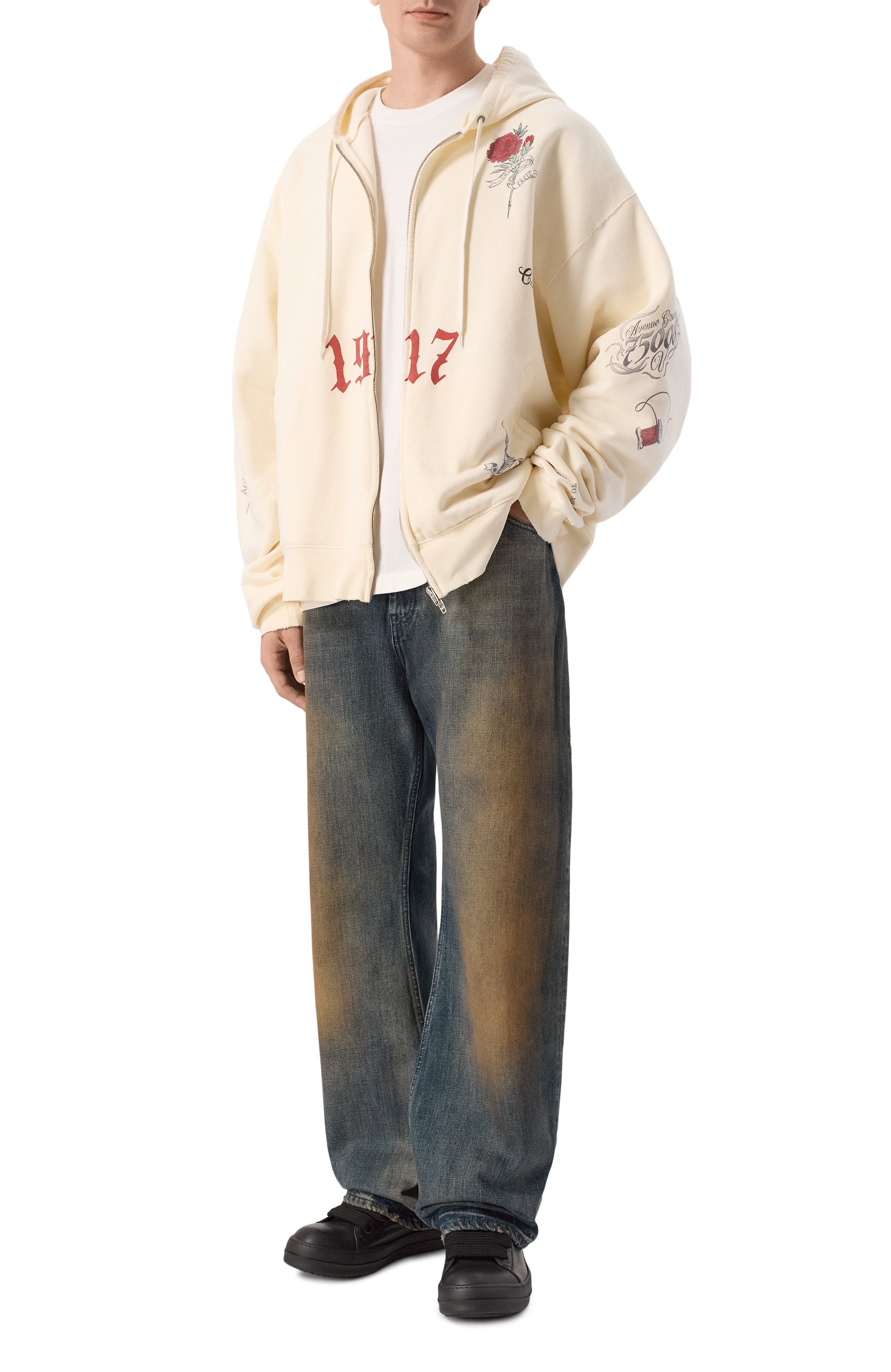 Джинсы VETEMENTS синего цвета по цене 109500 руб., арт. MH27DJ082DW, фото 2 Джинсы VETEMENTS, арт. MH27DJ082DW, фото 2