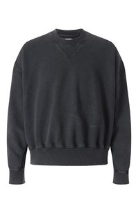 Темно-серый