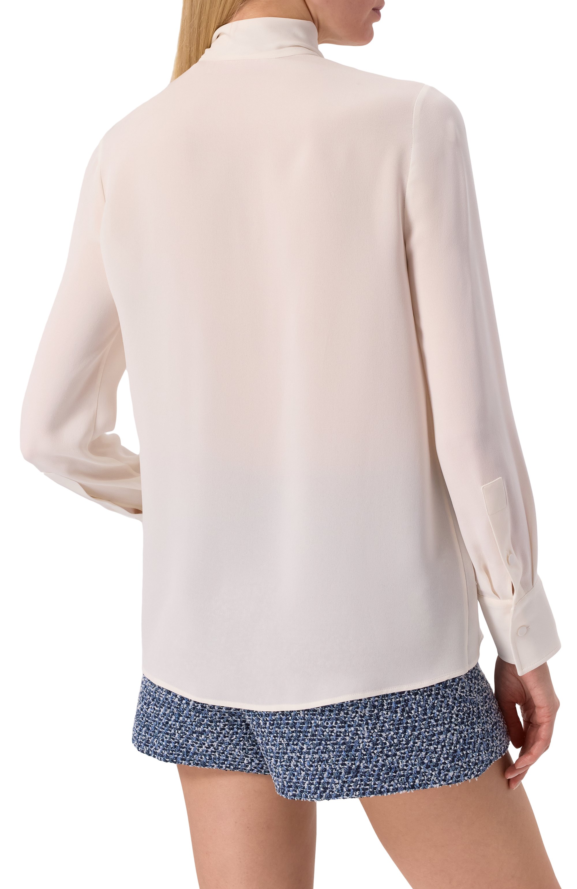 Шелковая блузка VALENTINO белого цвета по цене 175500 руб., арт. 5B3AB3Y31MH, фото 4 Шелковая блузка VALENTINO, арт. 5B3AB3Y31MH, фото 4