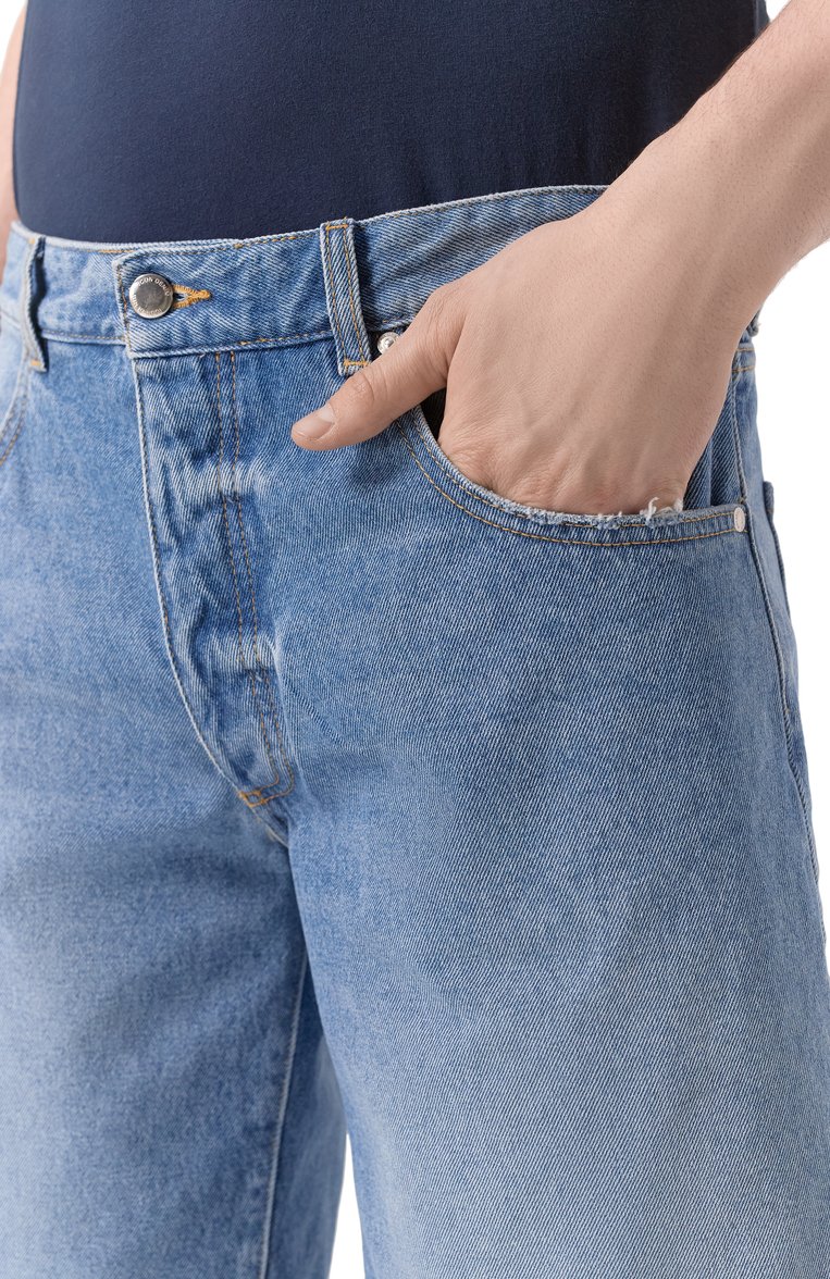Мужские джинсовые шорты ICON DENIM LA голубого цвета, арт. L0UIS EC0 | Фото 5 (Длина Шорты М: До колена; Материал внешний: Хлопок; Принт: Без принта; Стили: Кэжуэл; Случай: Повседневный; Автоматизация ТО: Проставлено; Автоматизация состава: Проставлено; Детали: Без декора)