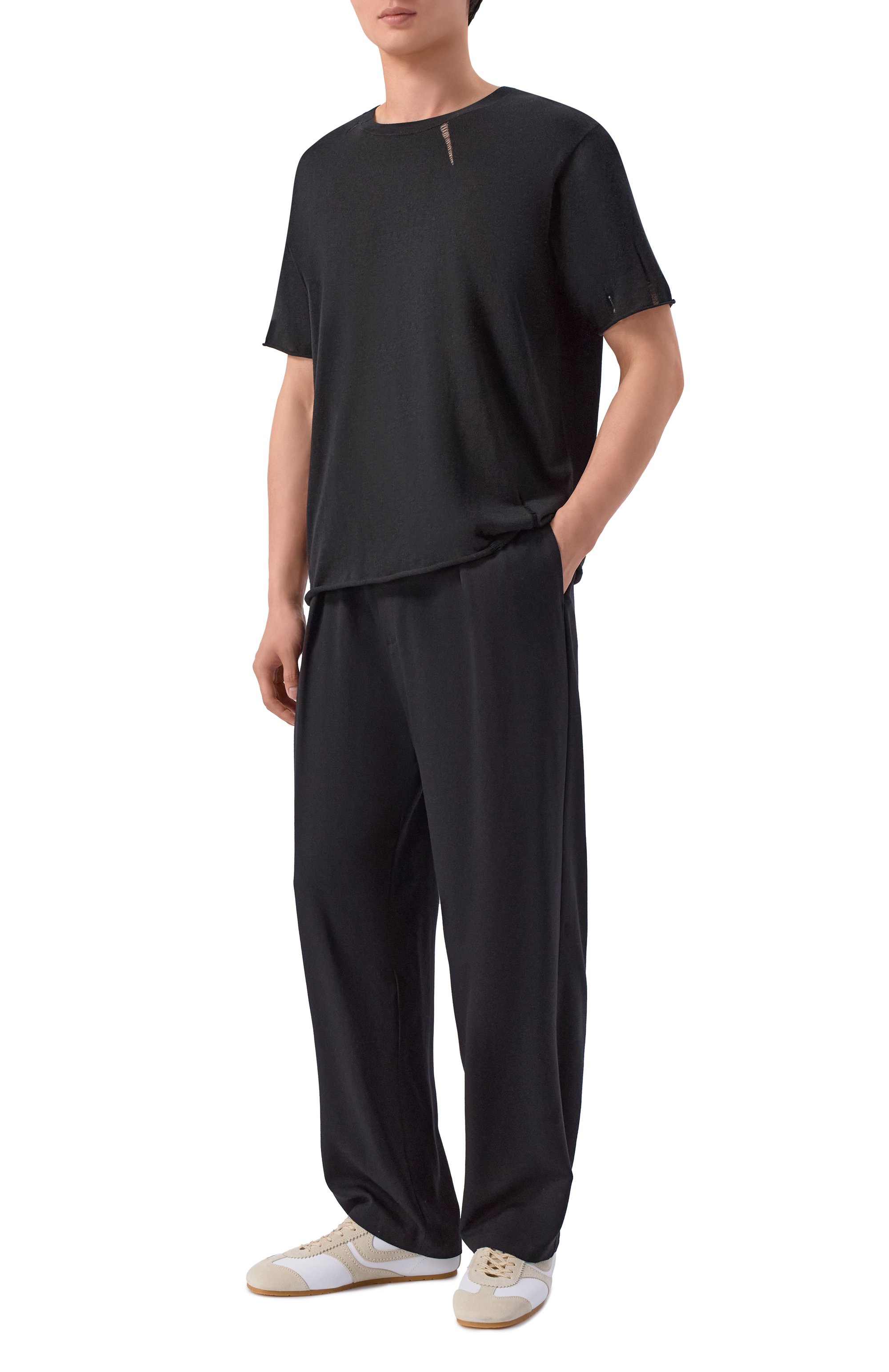 Шерстяные брюки ATTACHMENT черного цвета по цене 73350 руб., арт. AP61-038, фото 2 Шерстяные брюки ATTACHMENT, арт. AP61-038, фото 2