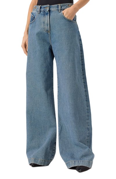 Джинсы THE ATTICO голубого цвета по цене 99500 руб., арт. 247WCP190, фото 3 Джинсы THE ATTICO, арт. 247WCP190, фото 3