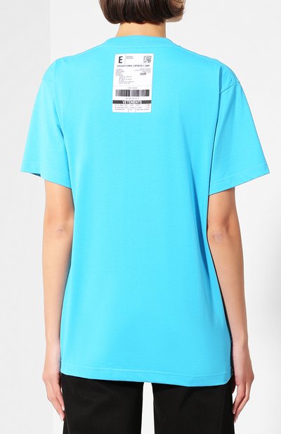 Футболка VETEMENTS синего цвета по цене 16450 руб., арт. SS20TR304 1610/W/BLUE, фото 4 Футболка VETEMENTS, арт. SS20TR304 1610/W/BLUE, фото 4
