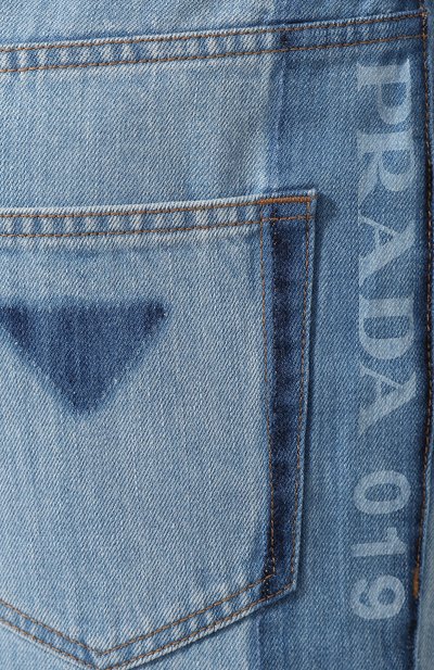 Джинсы PRADA голубого цвета по цене 77000 руб., арт. GEP291-1TPJ-F0BAU, фото 5 Джинсы PRADA, арт. GEP291-1TPJ-F0BAU, фото 5