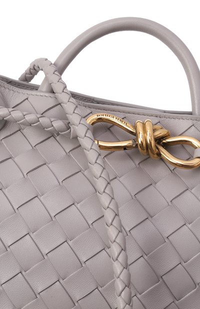 Сумка andiamo small BOTTEGA VENETA серого цвета по цене 512000 руб., арт. 766014 VCPP1, фото 3 Сумка andiamo small BOTTEGA VENETA, арт. 766014 VCPP1, фото 3