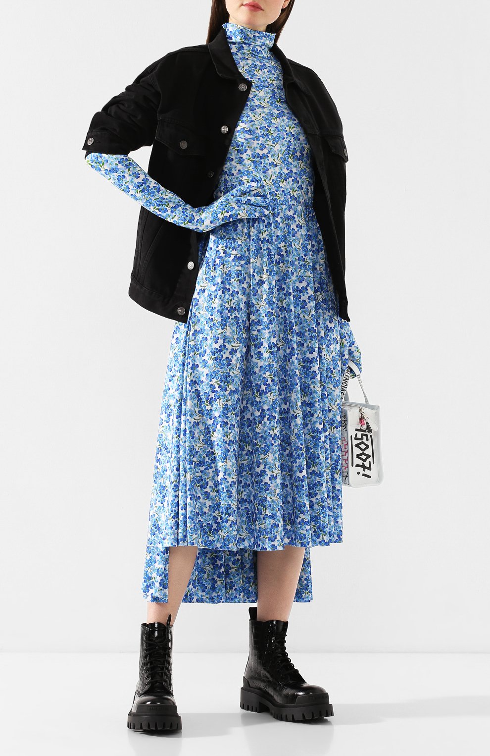 Юбка с принтом VETEMENTS голубого цвета по цене 68100 руб., арт. SS20SK286 2615/W/BLUE/WHITE FL0WERS, фото 2 Юбка с принтом VETEMENTS, арт. SS20SK286 2615/W/BLUE/WHITE FL0WERS, фото 2
