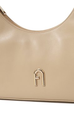 Женская сумка furla diamante FURLA бежевого цвета, арт. WB00782/AX0733 | Фото 3 (Материал: Натуральная кожа; Материал сплава: Проставлено; Драгоценные камни: Проставлено; Размер: medium)