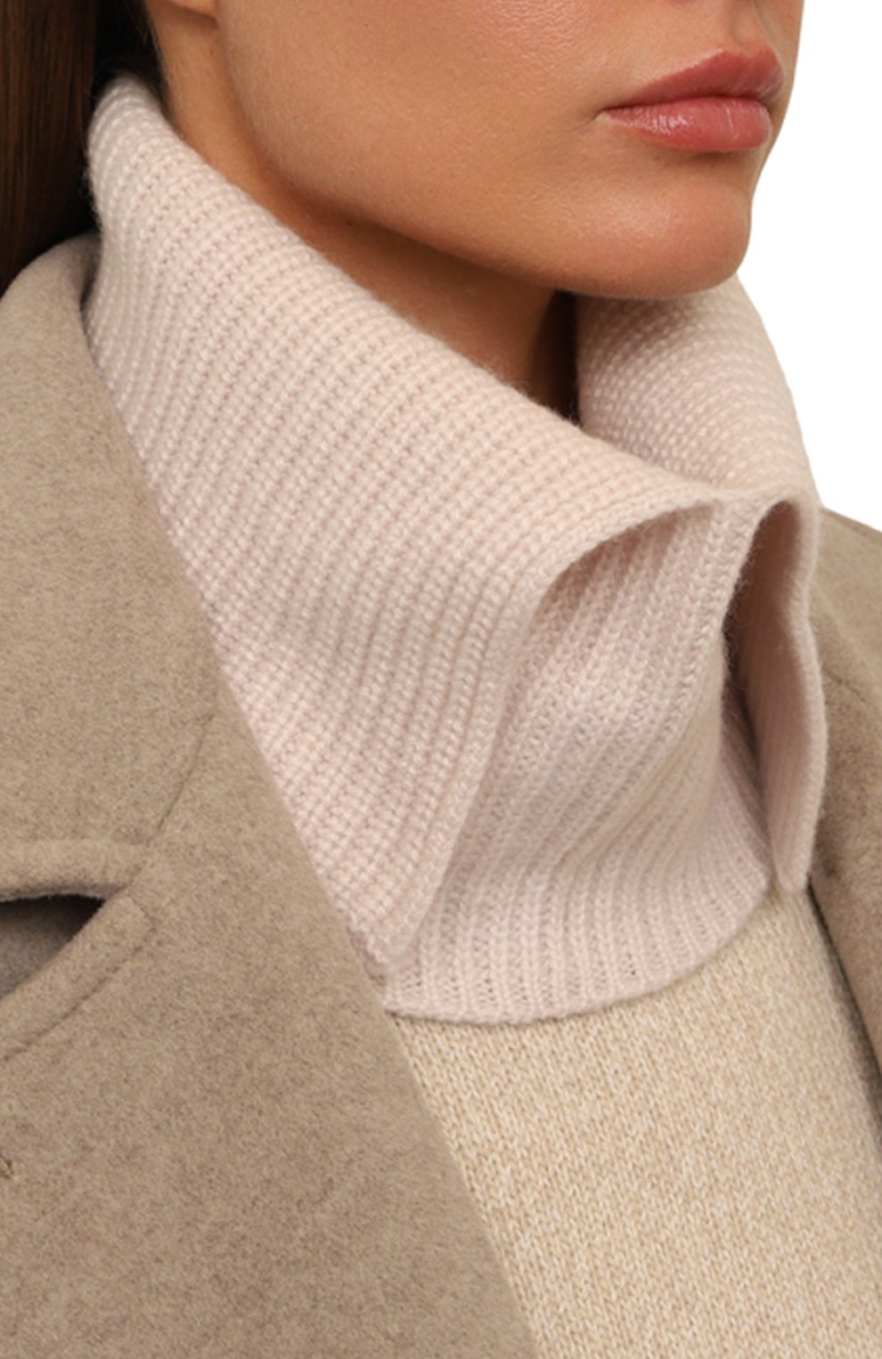 Кашемировый воротник KITON кремового цвета по цене 36700 руб., арт. D58773K0521F01, фото 2 Кашемировый воротник KITON, арт. D58773K0521F01, фото 2