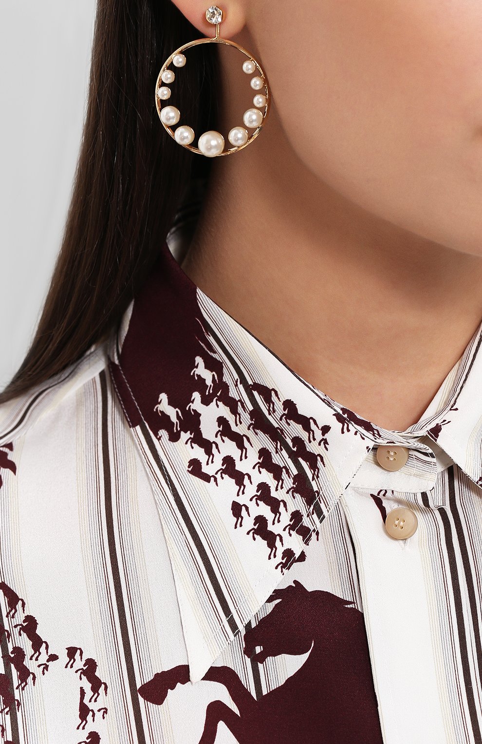 Серьги со съемной подвеской ANTON HEUNIS белого цвета по цене 8995 руб., арт. MNM.BBB, фото 2 Серьги со съемной подвеской ANTON HEUNIS, арт. MNM.BBB, фото 2