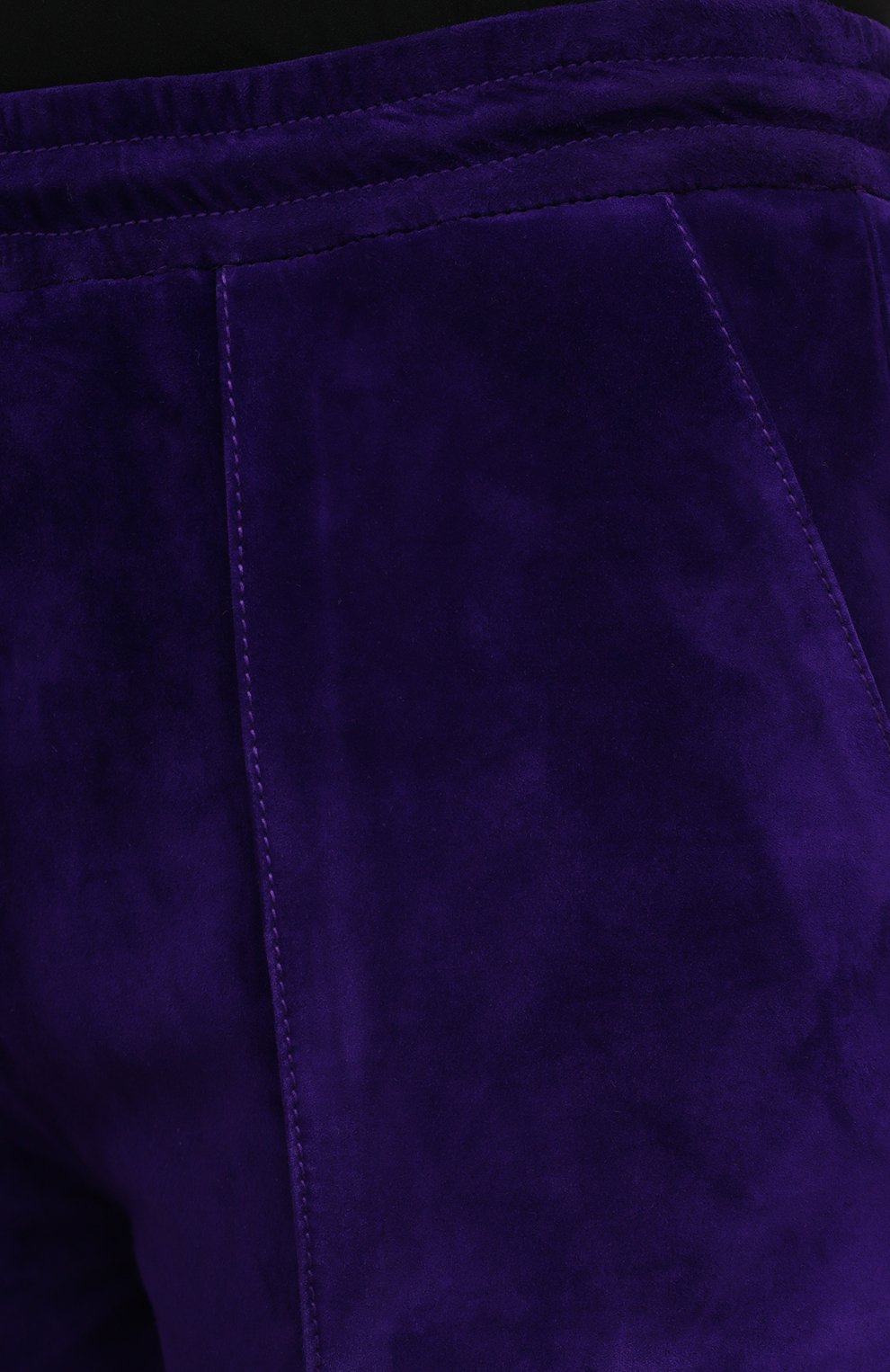 Замшевые шорты TOM FORD фиолетового цвета по цене 343500 руб., арт. SHL007-LEX226, фото 5 Замшевые шорты TOM FORD, арт. SHL007-LEX226, фото 5