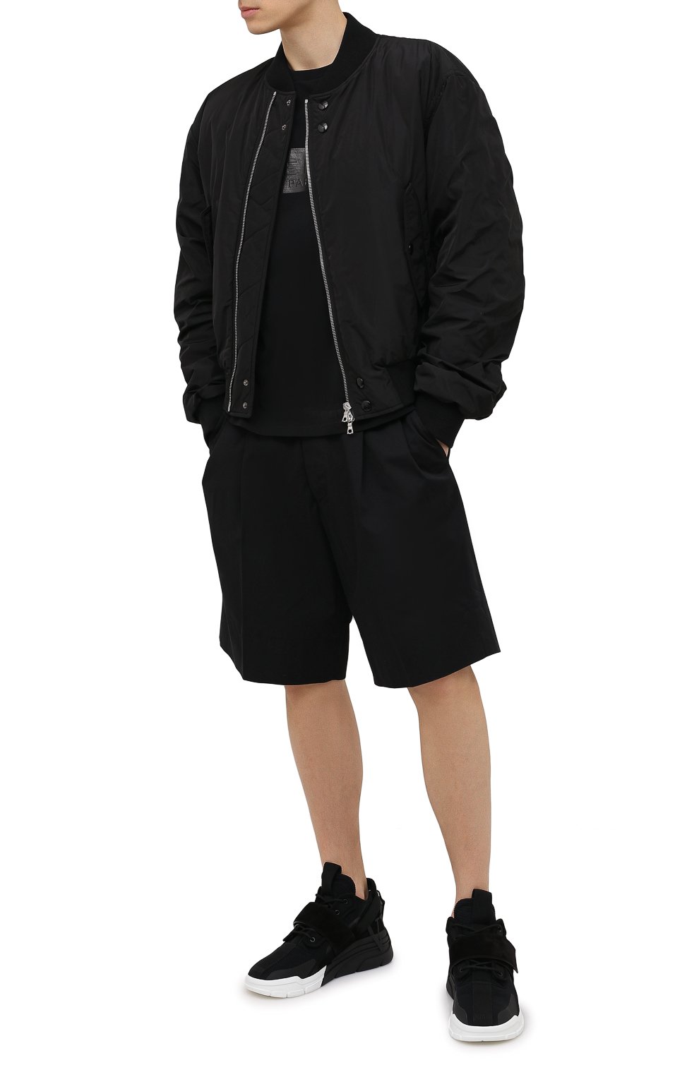 Комбинированные кроссовки VALENTINO черного цвета по цене 69950 руб., арт. VY2S0E28/CHU, фото 2 Комбинированные кроссовки VALENTINO, арт. VY2S0E28/CHU, фото 2