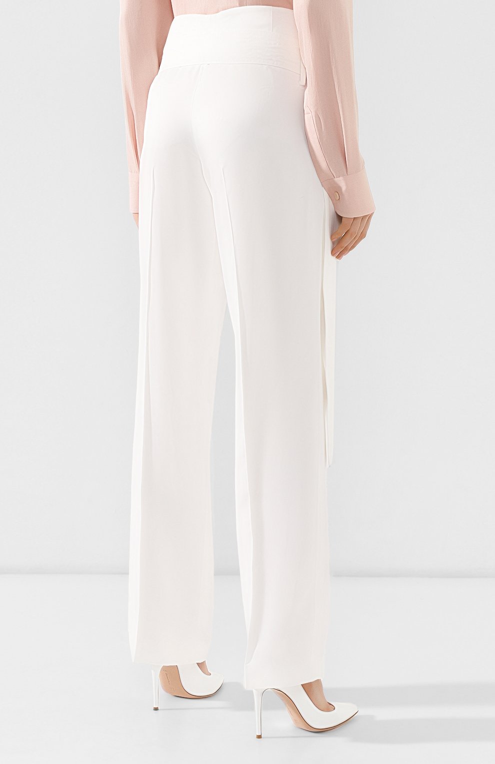 Брюки с поясом VICTORIA BECKHAM белого цвета по цене 63250 руб., арт. TR 0VR 2814C MSS19 MATT SATIN, фото 4 Брюки с поясом VICTORIA BECKHAM, арт. TR 0VR 2814C MSS19 MATT SATIN, фото 4