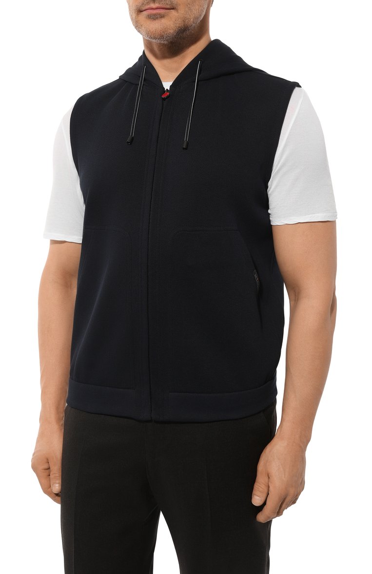 Мужской хлопковый жилет KITON темно-синего цвета, арт. UWH1829V0851C_UWQ1829V0851C_UWJ1829V0851C_1 | Фото 3 (Длина (верхняя одежда): Короткие; Материал внешний: Хлопок, Синтетический материал; Мужское Кросс-КТ: Жилет-одежда; Стили: Кэжуэл; Автоматизация ТО: Проставлено; Автоматизация состава: Проставлено)