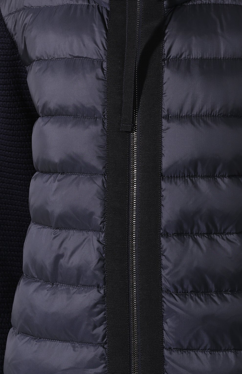 Пуховая куртка MONCLER темно-синего цвета по цене 99600 руб., арт. E2-093-94558-00-A9018, фото 5 Пуховая куртка MONCLER, арт. E2-093-94558-00-A9018, фото 5