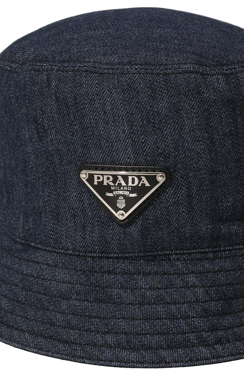 Джинсовая панама PRADA темно-синего цвета по цене 59000 руб., арт. 1HC137-AJ6-F0008, фото 4 Джинсовая панама PRADA, арт. 1HC137-AJ6-F0008, фото 4