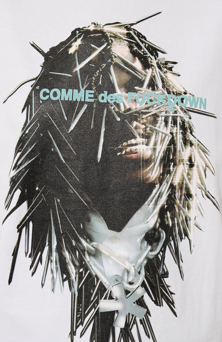 Женская хлопковая футболка COMME DES FUCKDOWN белого цвета, арт. CFABW00125 | Фото 5 (Материал внешний: Хлопок; Рукава: Короткие; Длина (для топов): Стандартные; Принт: С принтом; Стили: Гранж; Автоматизация ТО: Проставлено; Автоматизация состава: Проставлено)