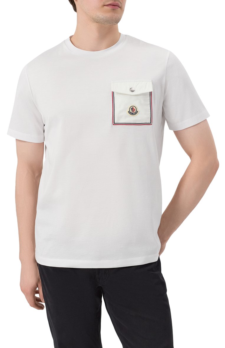 Мужская хлопковая футболка MONCLER белого цвета, арт. 8C00056/8390Y | Фото 3 (Стили: Спорт-шик; Рукава: Короткие; Принт: Без принта; Материал внешний: Хлопок; Длина (для топов): Стандартные; Кросс-КТ: Джерси; Мужское Кросс-КТ: Футболка-одежда; Автоматизация состава: Проставлено; Детали: Декор; Автоматизация ТО: Проставлено)