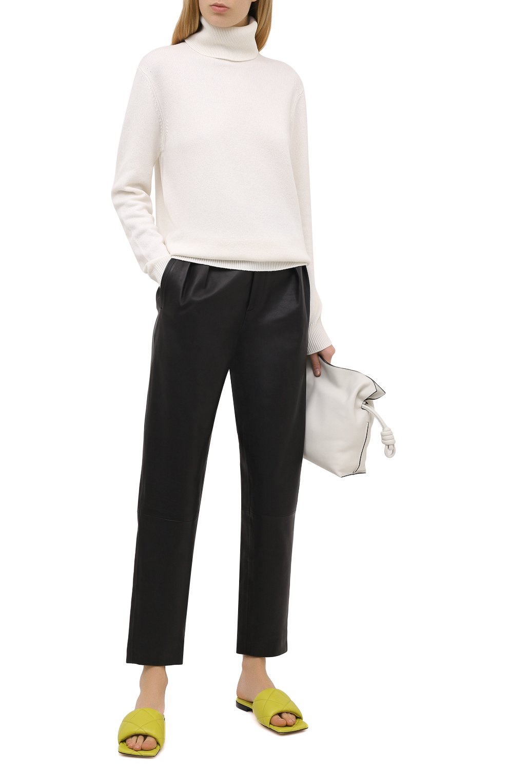 Кожаные брюки KHAITE черного цвета по цене 356000 руб., арт. 3060708/MAGDELINE, фото 2 Кожаные брюки KHAITE, арт. 3060708/MAGDELINE, фото 2