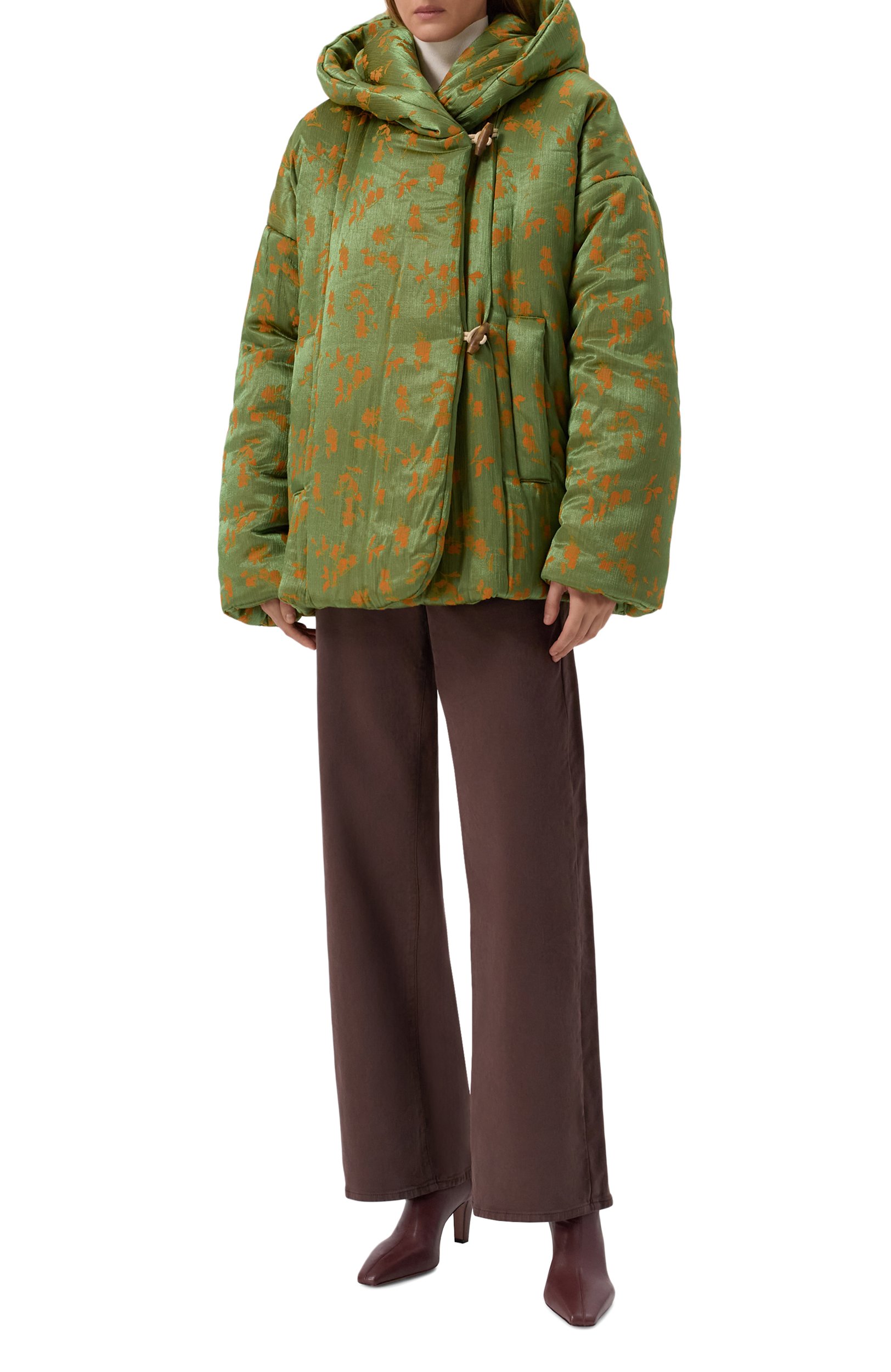 Пуховик DRIES VAN NOTEN зеленого цвета по цене 235000 руб., арт. 262-010505/4261, фото 2 Пуховик DRIES VAN NOTEN, арт. 262-010505/4261, фото 2