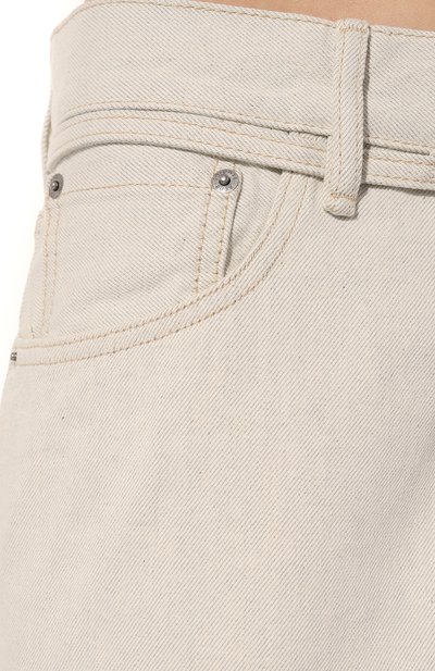 Джинсы ACNE STUDIOS кремового цвета по цене 41250 руб., арт. ACNE STUDI0S 1991 T0J P0LARBUR, фото 5 Джинсы ACNE STUDIOS, арт. ACNE STUDI0S 1991 T0J P0LARBUR, фото 5