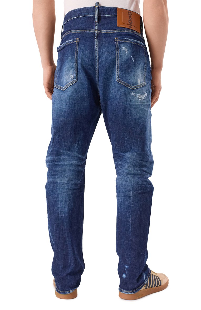Мужские джинсы london bro DSQUARED2 темно-синего цвета, арт. S71LB1581/S30664 | Фото 4 (Материал внешний: Хлопок, Деним; Длина (брюки, джинсы): Стандартные; Детали: Делаве, Потертости; Стили: Кэжуэл, Streetwear; Кросс-КТ: Деним; Автоматизация ТО: Проставлено; Силуэт М (брюки): Широкие; Автоматизация состава: Проставлено)
