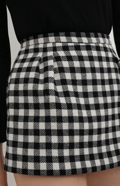 Юбка-шорты REDVALENTINO черно-белого цвета по цене 26850 руб., арт. UR3RFD70/55U, фото 5 Юбка-шорты REDVALENTINO, арт. UR3RFD70/55U, фото 5