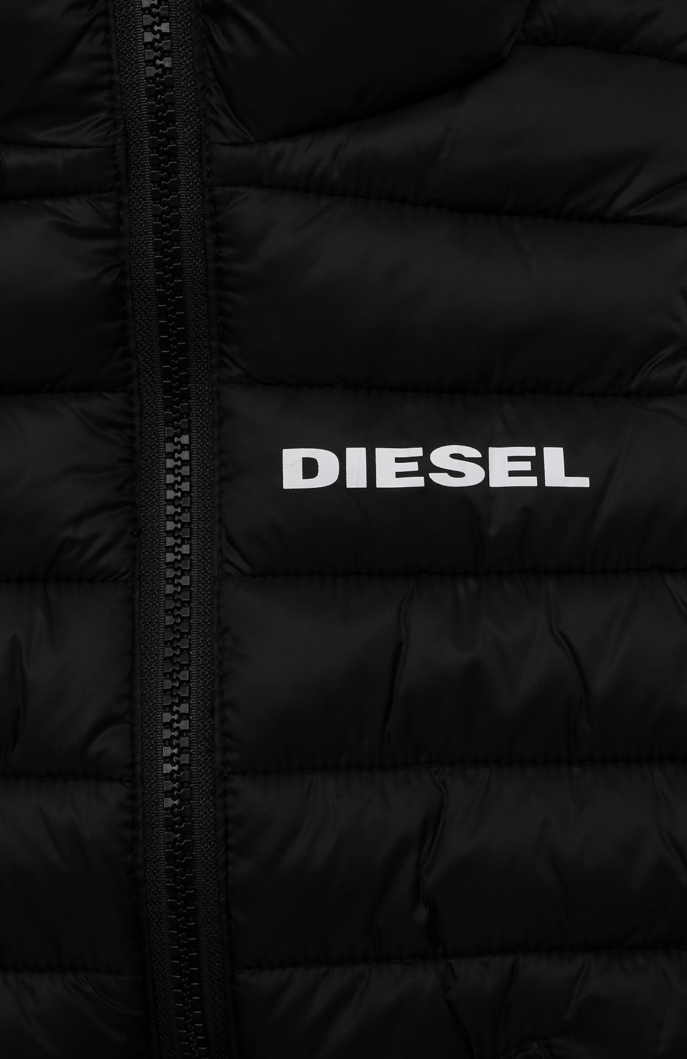 Утепленный жилет DIESEL черного цвета по цене 14500 руб., арт. J01087/KXBDY, фото 3 Утепленный жилет DIESEL, арт. J01087/KXBDY, фото 3