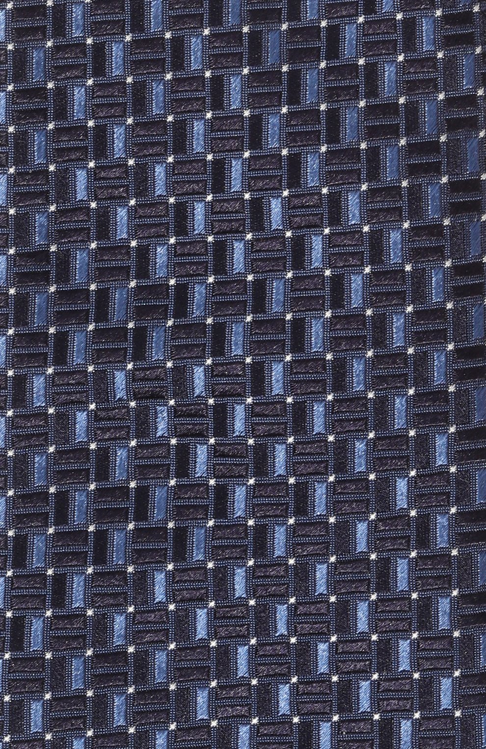 Шелковый галстук CORNELIANI синего цвета по цене 22100 руб., арт. 91U302-3120325, фото 4 Шелковый галстук CORNELIANI, арт. 91U302-3120325, фото 4