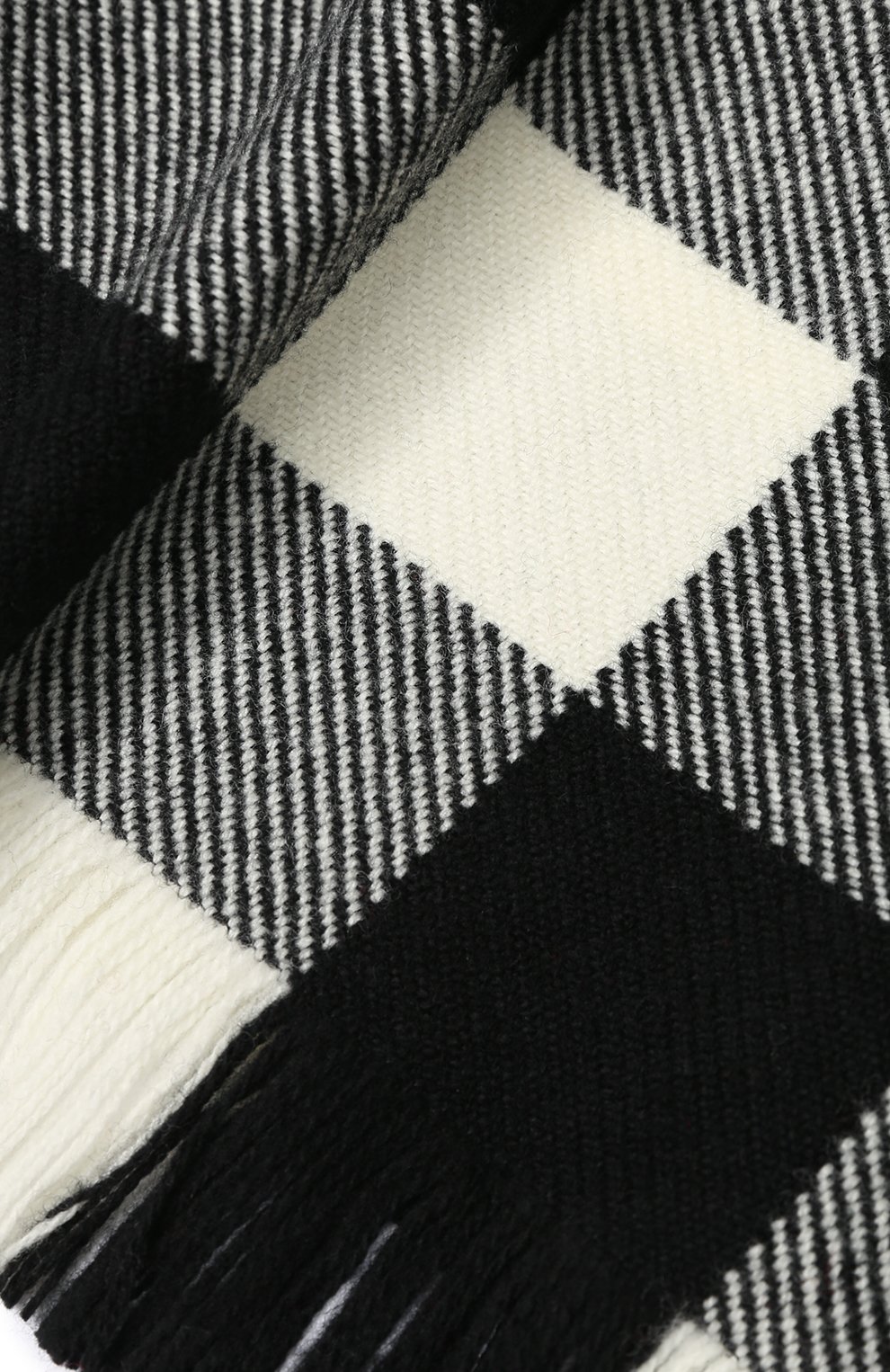 Шерстяной шарф в клетку с бахромой BURBERRY черно-белого цвета по цене 32750 руб., арт. 4058395, фото 2 Шерстяной шарф в клетку с бахромой BURBERRY, арт. 4058395, фото 2