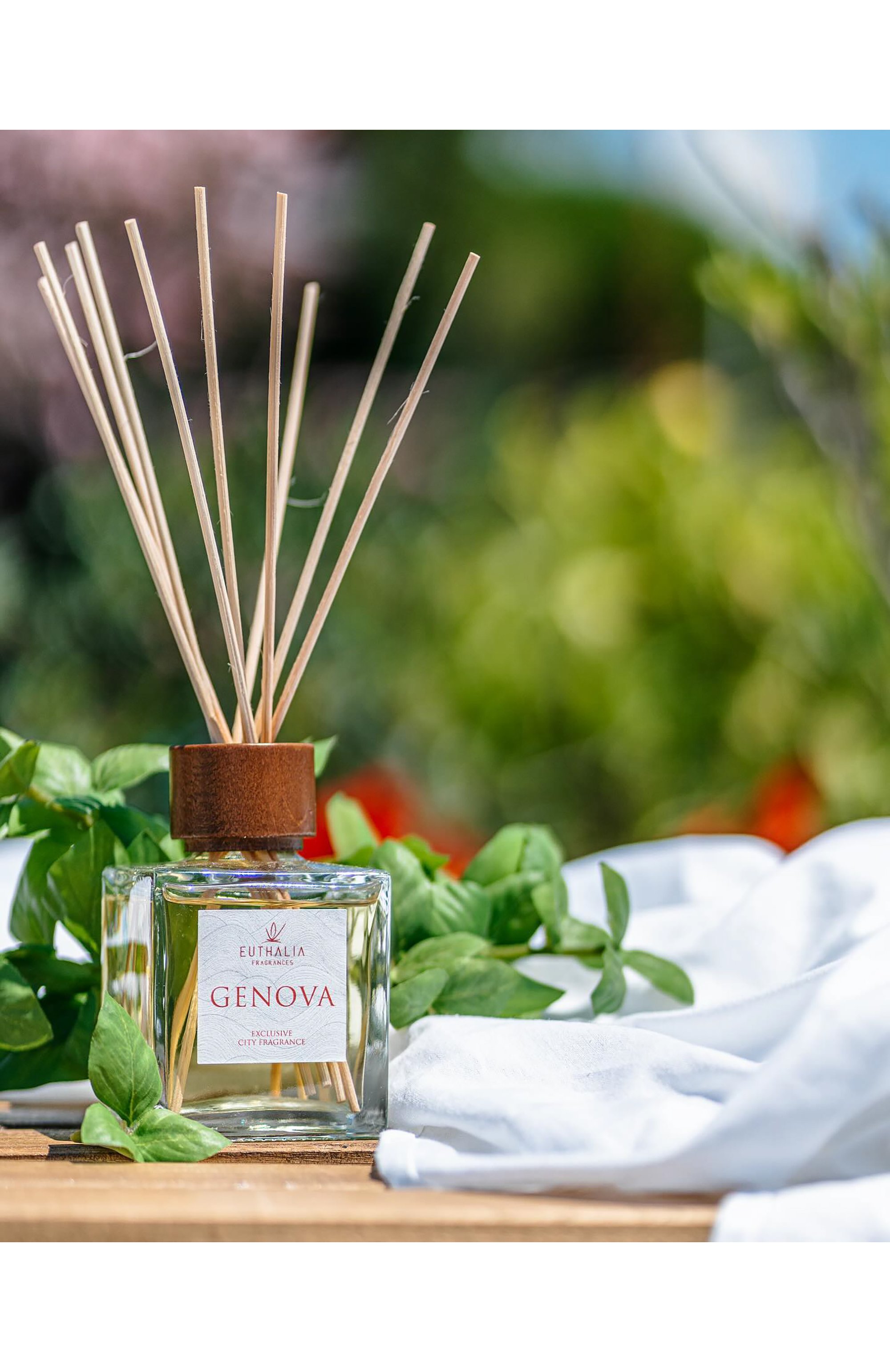 Диффузор genova (250ml) EUTHALIA FRAGRANCES бесцветного цвета по цене 18450 руб., арт. 4603336950511, фото 3 Диффузор genova (250ml) EUTHALIA FRAGRANCES, арт. 4603336950511, фото 3